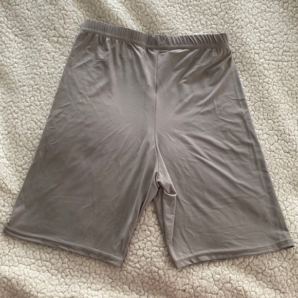 NWOT grey biker shorts - Picture 2 of 3